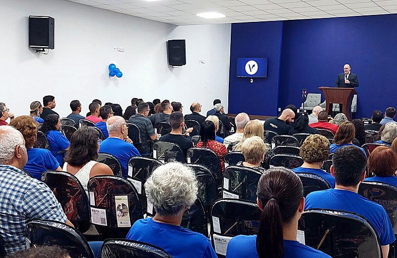 Culto na sede da igreja, na Rua Paula Brito